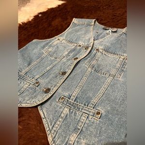 CROPPED DENIM VEST